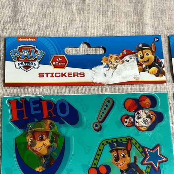 Paw Patrol Hologram Stickers 40 stickers - 2 packets of 20 NEW IN PACKET - Picture 5 of 11
